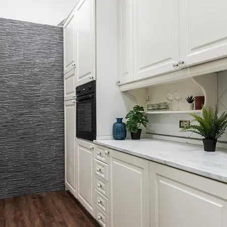 Apartment Principe Amedeo Rome